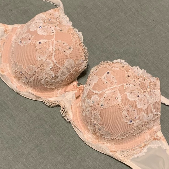 💕Body by Victoria LIGHTLY LINED Demi Bra💕 - Picture 4 of 10